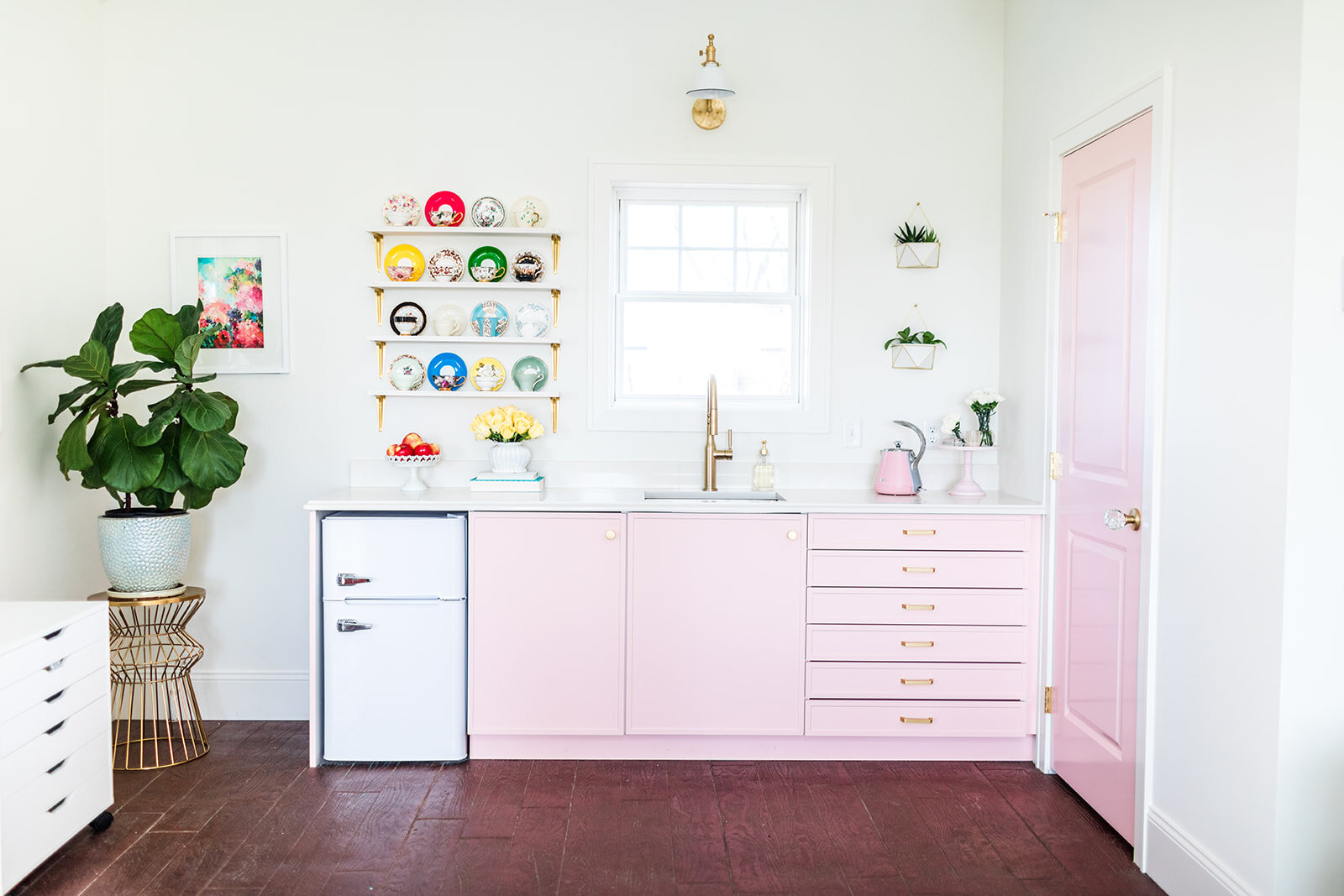 Wet-bar-with-pink-cabinets.jpg