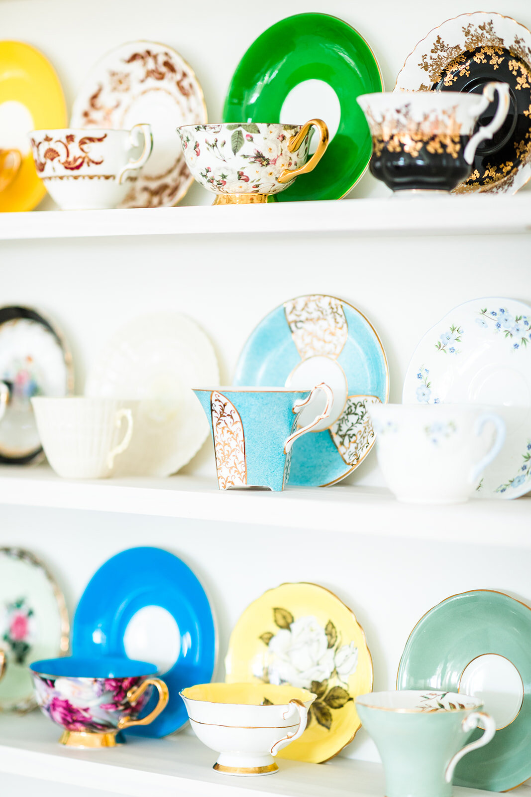 colorful-vintage-teacups.jpg